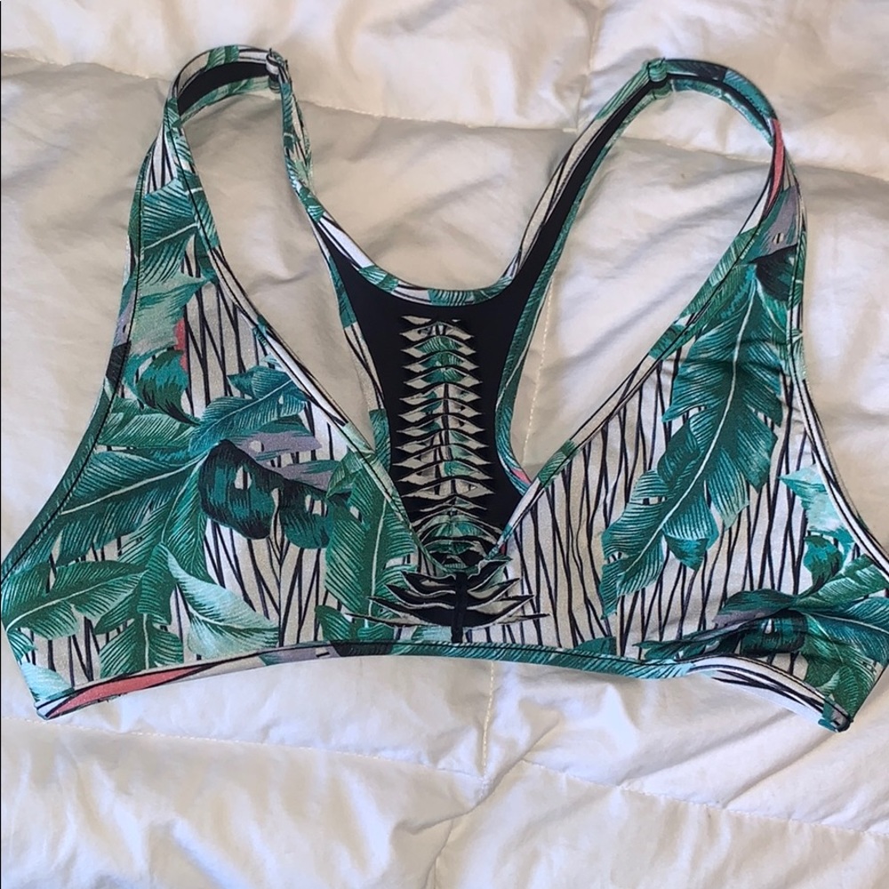 Bikini Top Size Medium. Barely worn